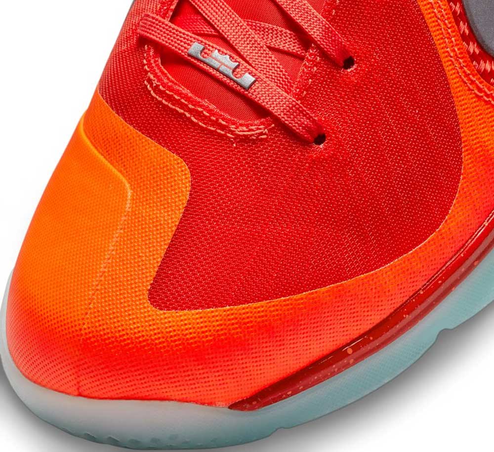 NIKE LEBRON 9